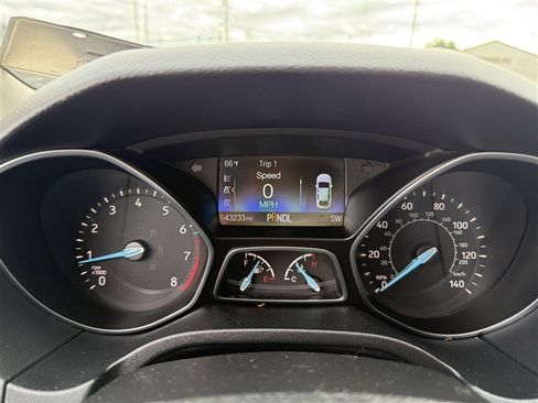 Used 2018 Ford Focus SE FWD image 10