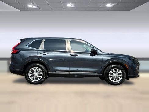 Used 2025 Honda CR-V LX image 7