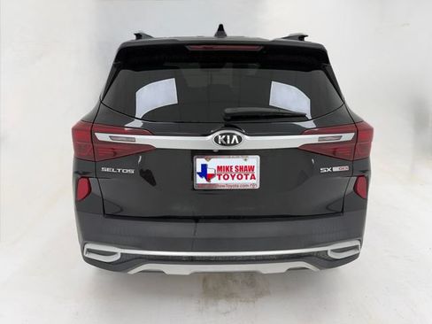 Used 2021 Kia Seltos SX w/ SX Sunroof Package AWD/4WD image 19