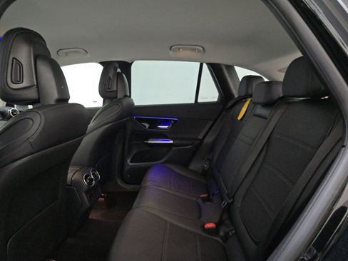 Used 2025 Mercedes-Benz GLC 350e 4MATIC image 15