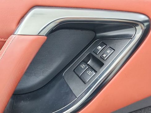 Used 2017 Nissan GT-R Premium w/ Premium Interior Package image 23