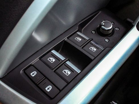 Used 2021 Audi Q3 2.0T Premium w/ Convenience Package image 10