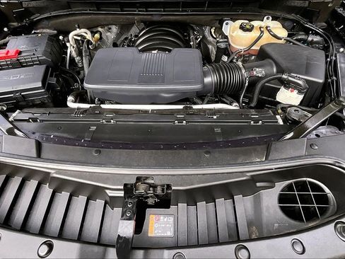 Used 2022 Chevrolet Tahoe Z71 w/ Luxury Package image 26