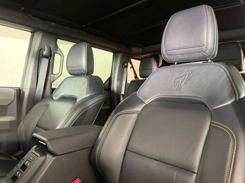 Used 2023 Ford Bronco Badlands AWD/4WD image 5
