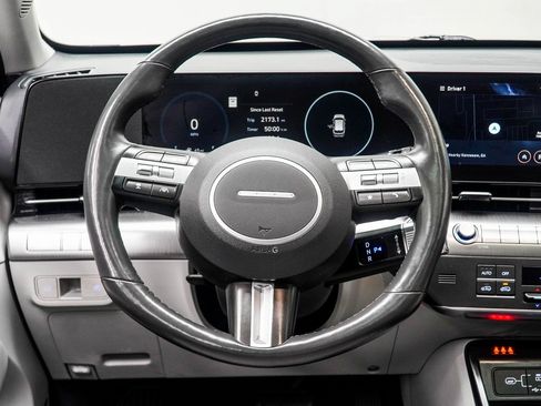 Used 2024 Hyundai Kona Limited AWD/4WD image 16