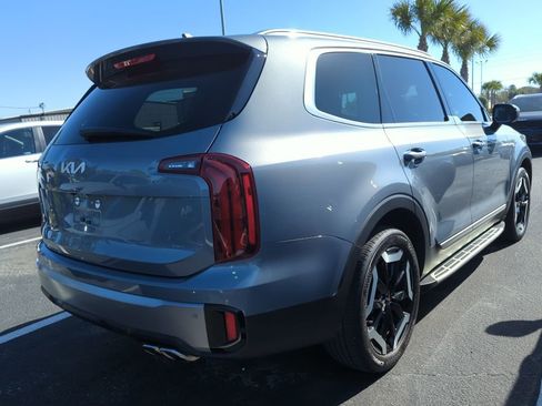 Certified 2025 Kia Telluride S image 10