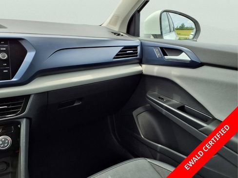 Used 2023 Volkswagen Taos SE AWD/4WD image 19
