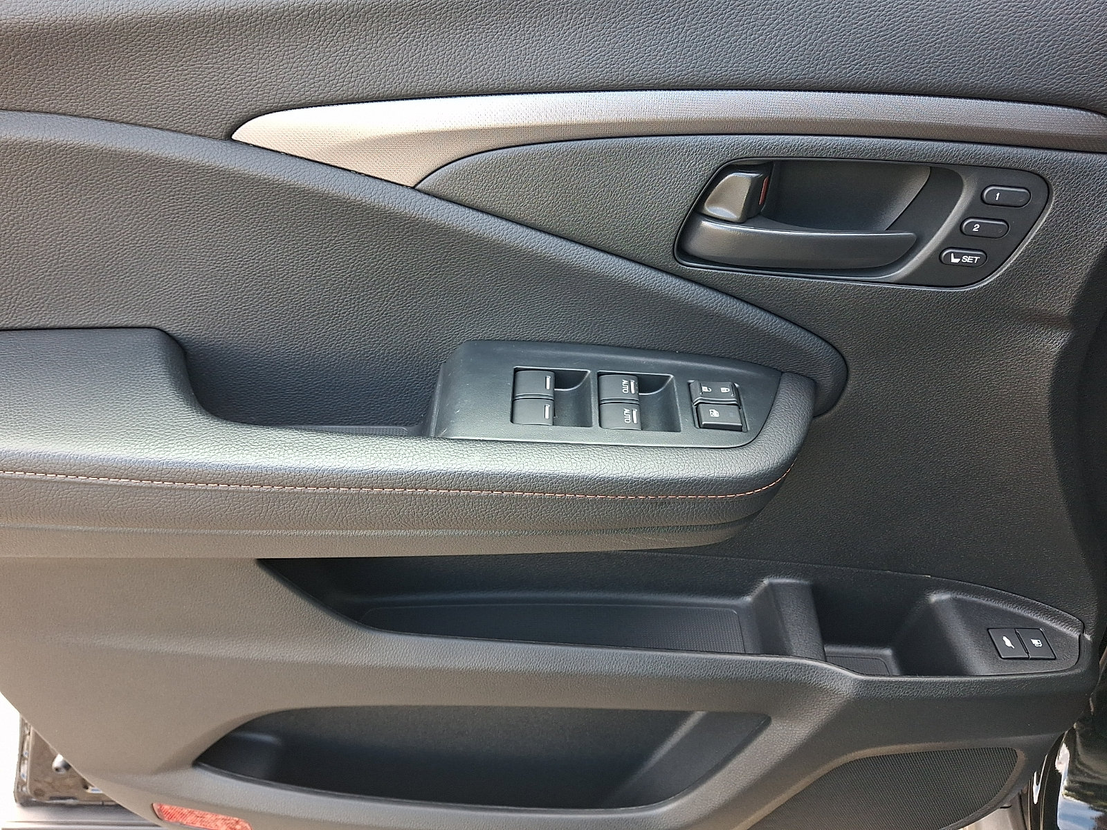 Used 2023 Honda Passport TrailSport image 12