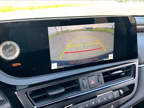 Used 2024 Lexus ES 300h w/ Premium Package image 27