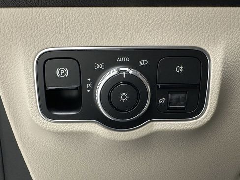 Certified 2024 Mercedes-Benz EQB 250+ image 34