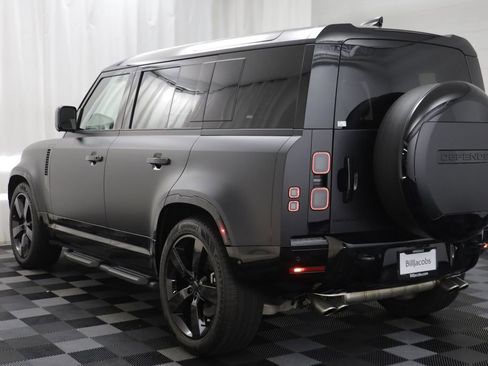 Certified 2026 Land Rover Defender 110 X-Dynamic SE AWD/4WD image 16