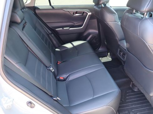 Used 2021 Toyota RAV4 XLE Premium FWD image 35