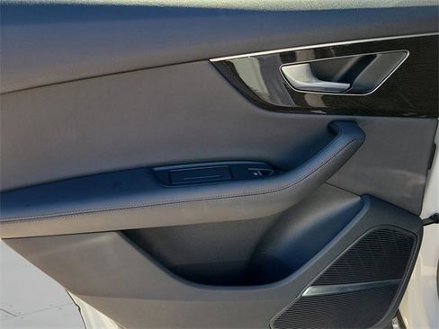 Used 2023 Audi Q7 3.0T Premium Plus image 34