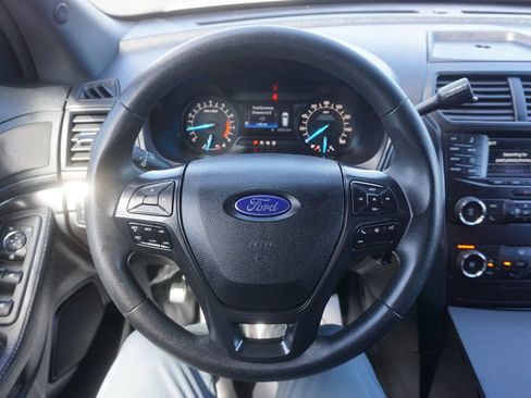 Used 2019 Ford Explorer 4WD Police Interceptor image 3