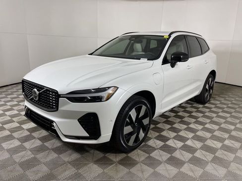 New 2025 Volvo XC60 T8 Plus w/ Protection Package Premier image 4