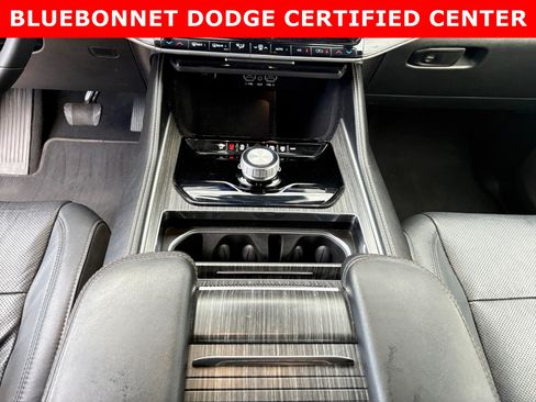 Used 2024 Jeep Wagoneer Series II w/ Flexible Seating Group RWD image 18