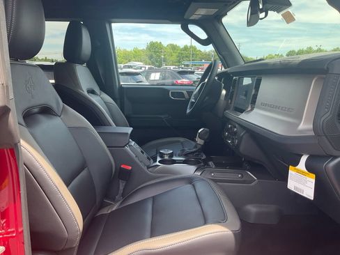 New 2026 Ford Bronco Outer Banks AWD/4WD image 12