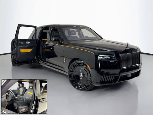 Used 2025 Rolls-Royce Cullinan Black Badge AWD/4WD image 2