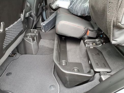 New 2025 Jeep Gladiator Rubicon w/ Convenience Group image 34