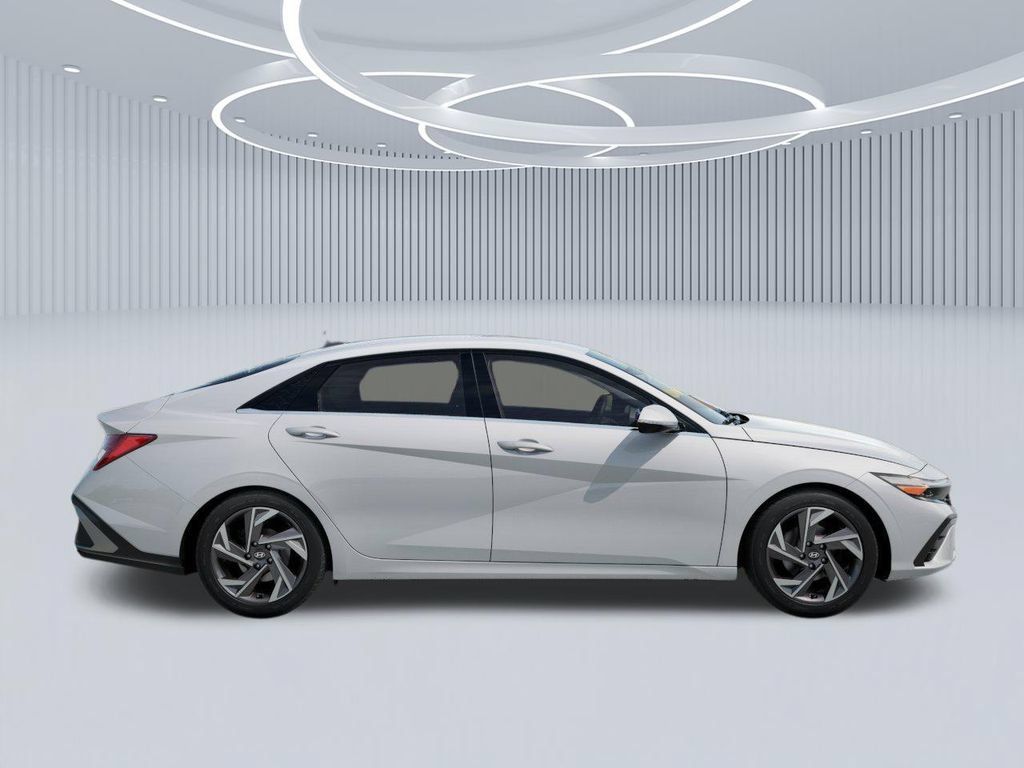 New 2026 Hyundai Elantra Limited FWD image 7