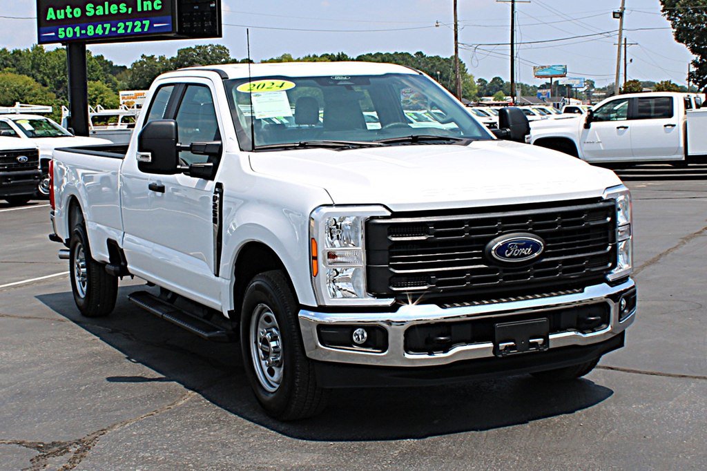 Used 2024 Ford F250 XL w/ XL Chrome Package RWD image 3
