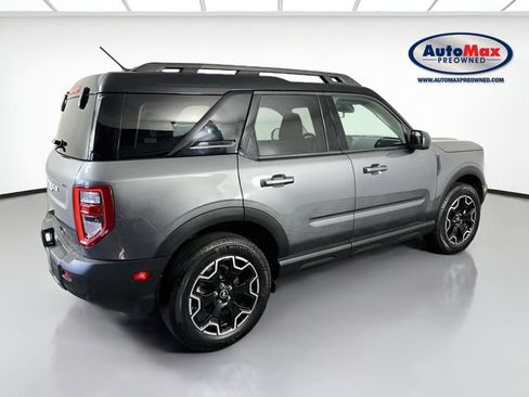 Used 2025 Ford Bronco Sport Outer Banks AWD/4WD image 2