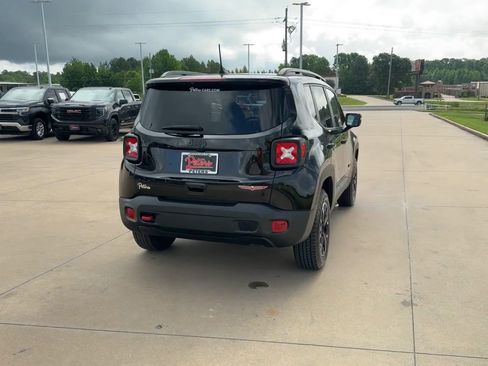 Used 2023 Jeep Renegade Trailhawk image 7