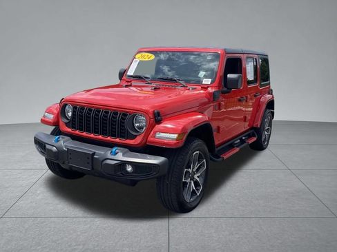 Used 2024 Jeep Wrangler Unlimited w/ Convenience Group AWD/4WD image 2