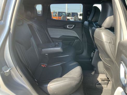 Used 2023 Jeep Compass Latitude AWD/4WD image 47