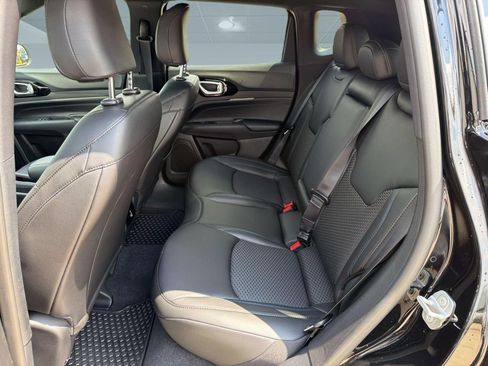 New 2026 Jeep Compass Latitude AWD/4WD image 15