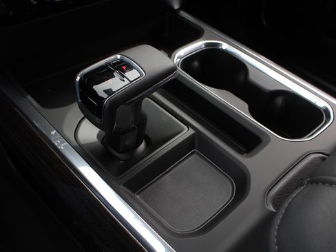 New 2026 Chevrolet Silverado 1500 RST w/ Rally Edition AWD/4WD image 14