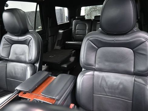 Used 2024 Lincoln Navigator Reserve AWD/4WD image 15