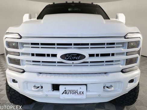Used 2026 Ford F250 Platinum image 2
