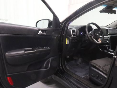 Used 2022 Kia Sportage LX w/ LX AWD Value Edition Package image 11