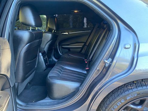 Used 2019 Chrysler 300 S image 45