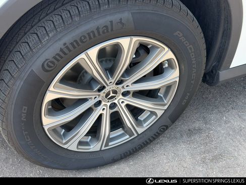 Used 2025 Mercedes-Benz GLC 300 image 10