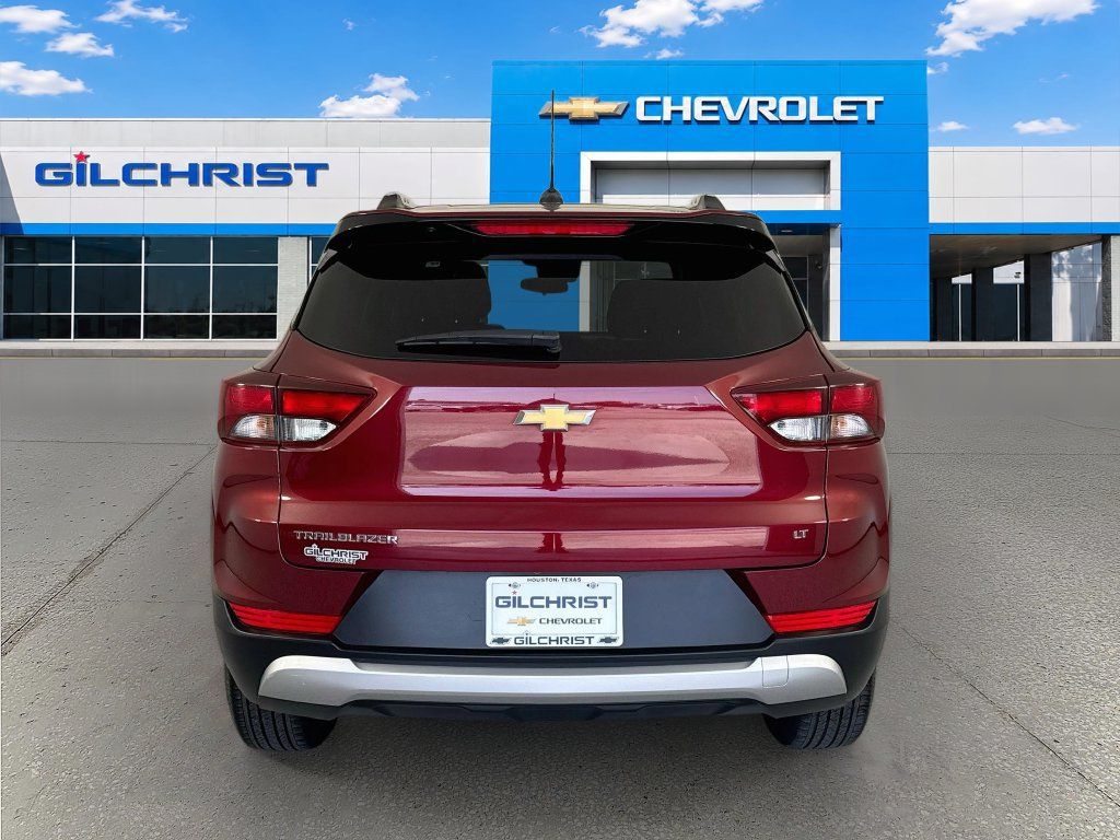 Used 2025 Chevrolet TrailBlazer LT FWD image 6