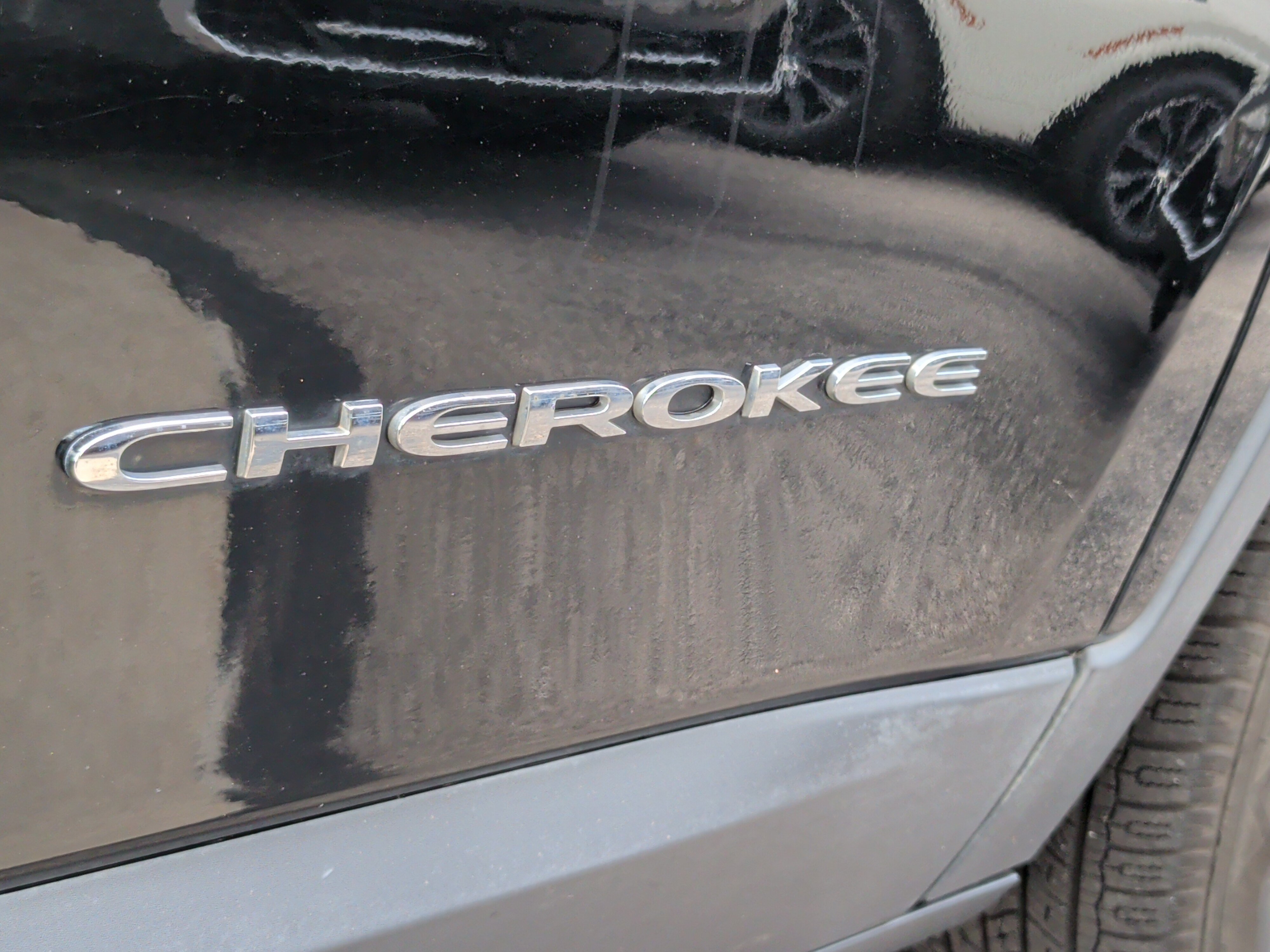 Used 2020 Jeep Cherokee Latitude Plus w/ Cold Weather Group AWD/4WD image 12
