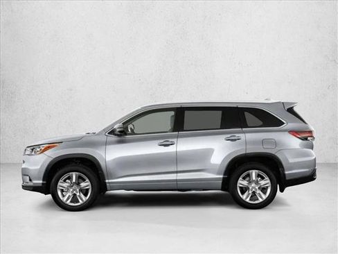 Used 2016 Toyota Highlander XLE image 13