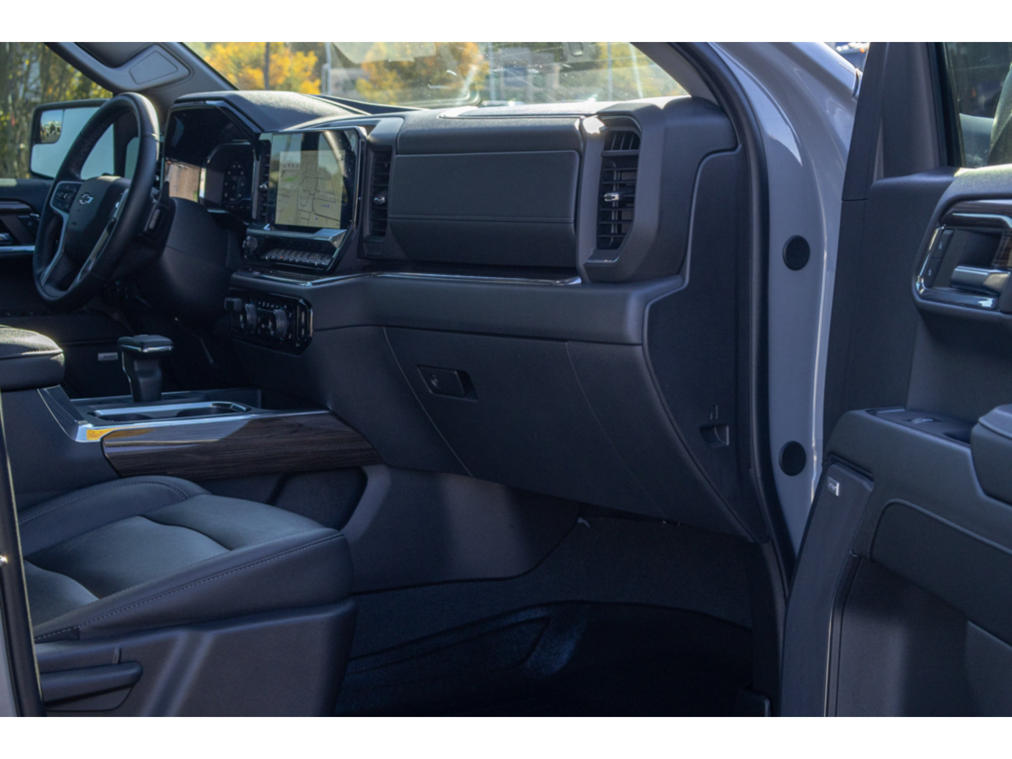 Used 2024 Chevrolet Silverado 1500 RST w/ Convenience Package II AWD/4WD image 10