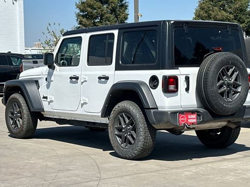 Used 2024 Jeep Wrangler Unlimited Sport AWD/4WD image 7