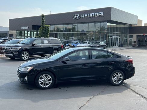 Used 2020 Hyundai Elantra SEL FWD image 1