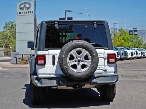 Used 2021 Jeep Wrangler Unlimited Sport AWD/4WD image 9