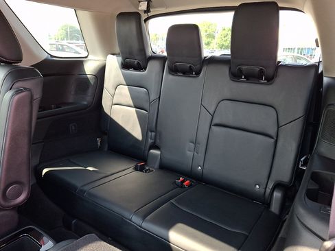 Used 2023 Nissan Pathfinder Platinum AWD/4WD image 11