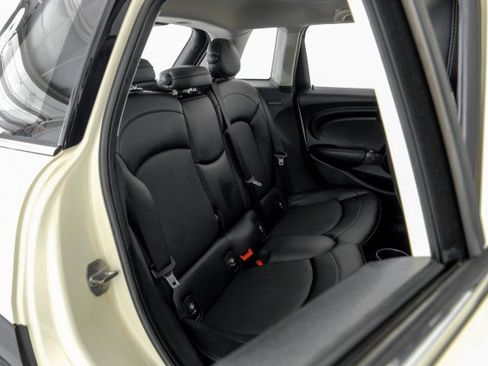 Used 2016 MINI Cooper 4-Door Hardtop FWD image 32