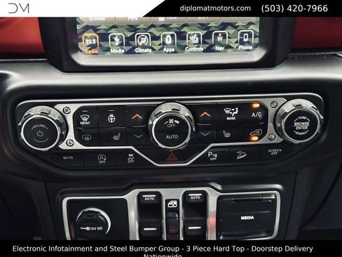 Used 2018 Jeep Wrangler Unlimited Rubicon AWD/4WD image 37