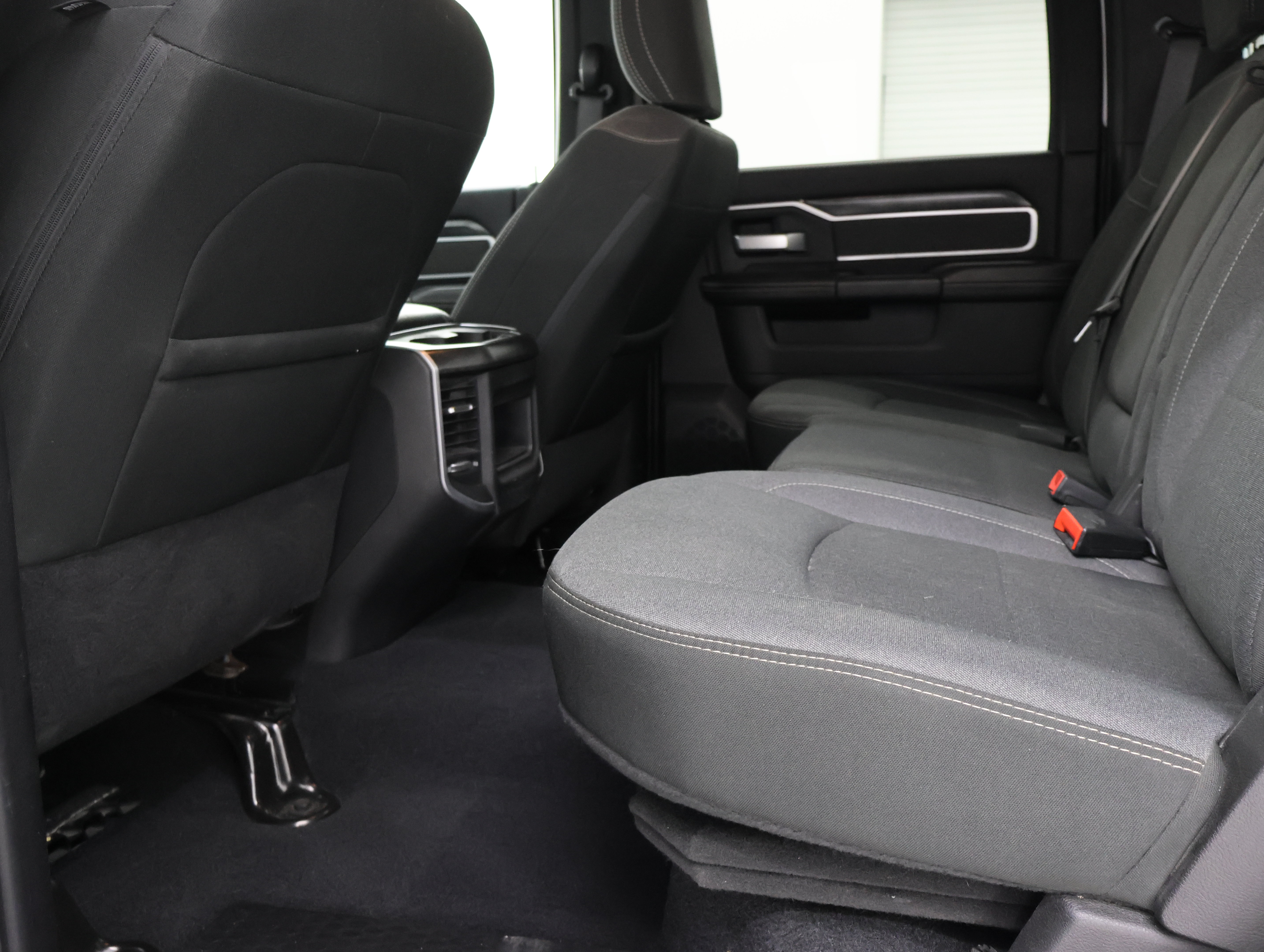 Used 2020 RAM 2500 Big Horn w/ Level 1 Equipment Group AWD/4WD image 33
