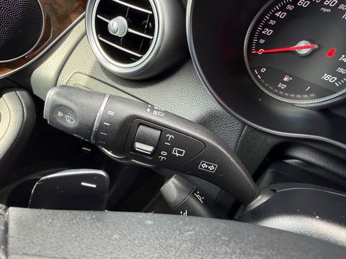 Used 2018 Mercedes-Benz GLC 300 GLC 300 4MATIC w/ Premium Package image 34