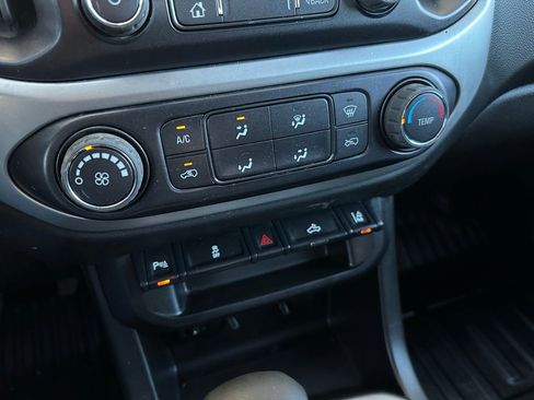 Used 2022 Chevrolet Colorado LT w/ Fleet Safety Package image 21