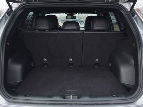 Used 2024 Jeep Compass Limited image 18